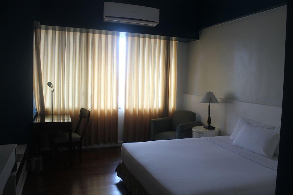 The Pearl Manila Hotel - Massage