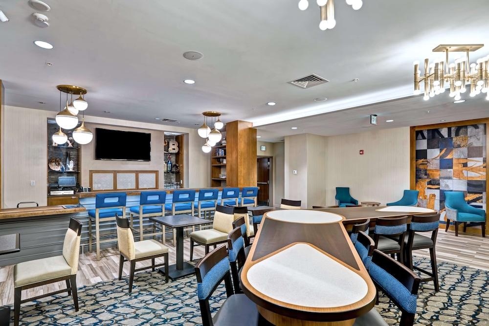 Homewood Suites by Hilton Boston Brookline-Longwood Medical - Reception