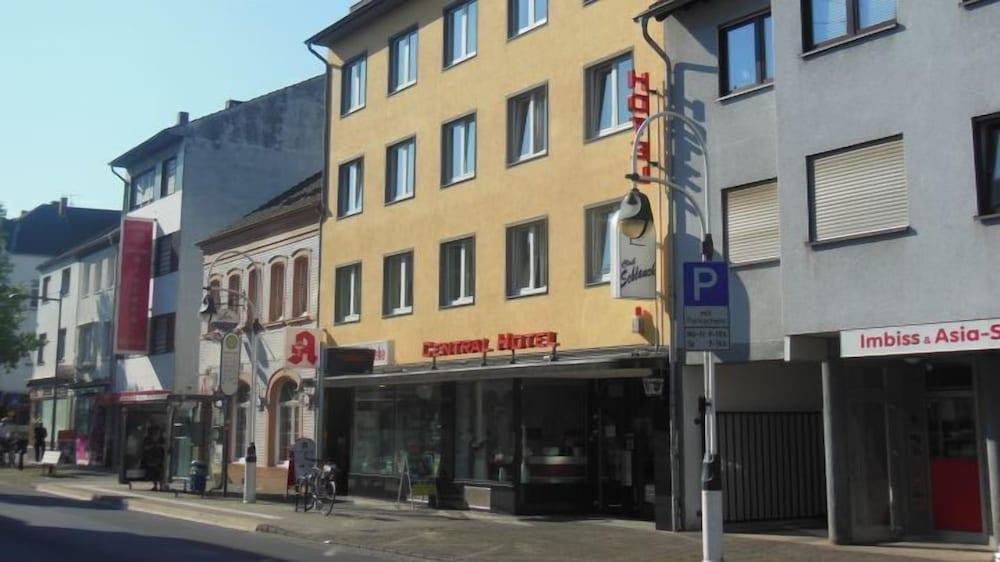 Central Hotel Troisdorf - Featured Image