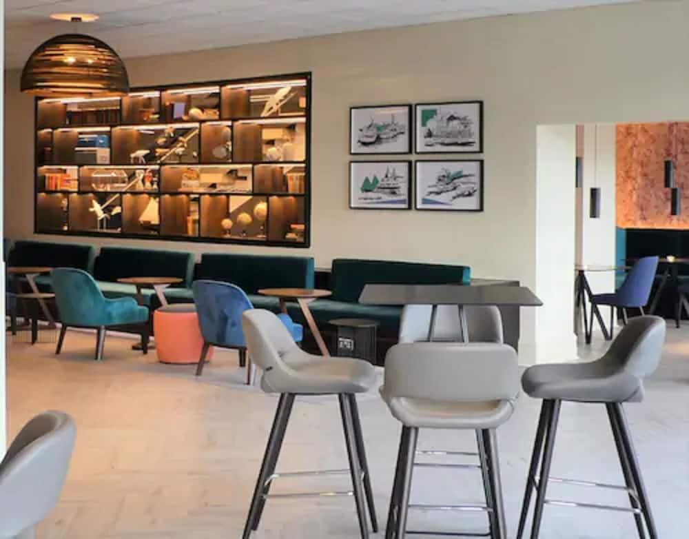 Mercure Bedford Centre Hotel - Lobby Lounge
