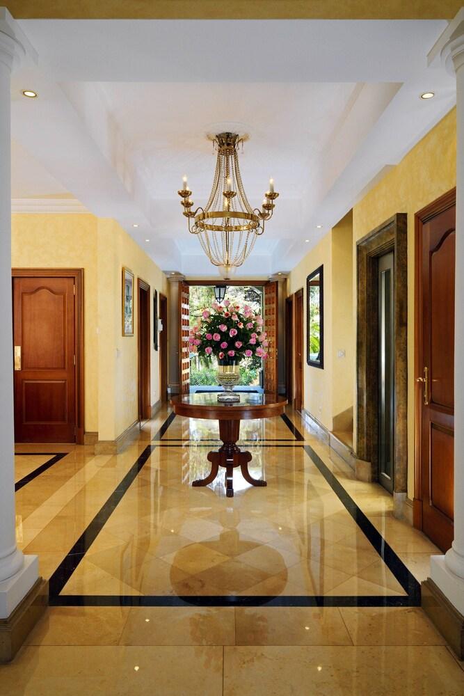 Sheraton Addis, a Luxury Collection Hotel, Addis Ababa - Interior