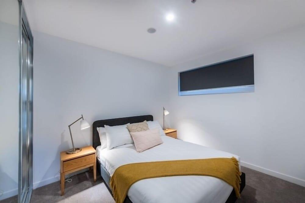 Accommodate Canberra Midnight Apartments - Room