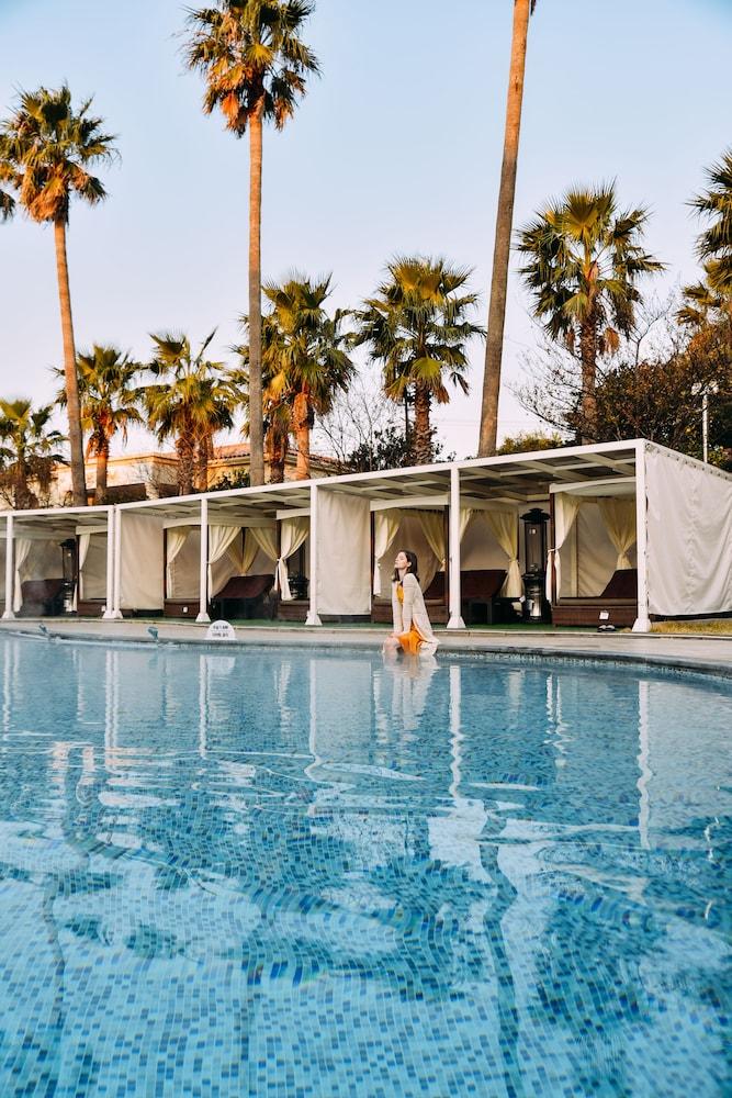 Hotel Toscana - Outdoor Pool
