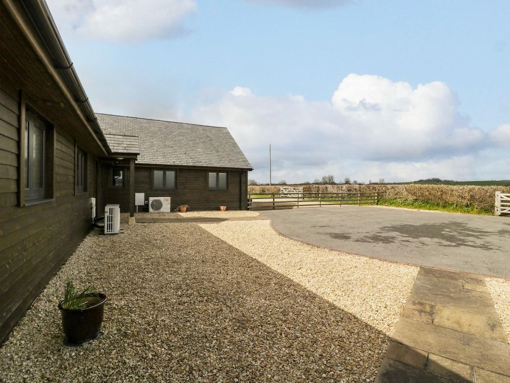 Rectory Farm Lodge - Property Grounds