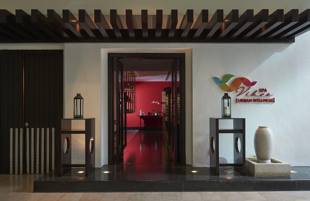 Pullman Kuala Lumpur City Centre Hotel & Residences - Spa