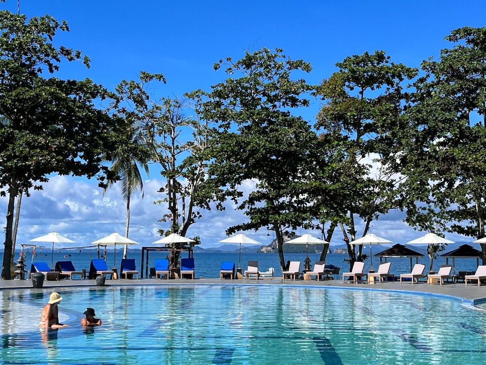 Royal Yao Yai Island Beach Resort -sha Extra Plus+ - Sundeck