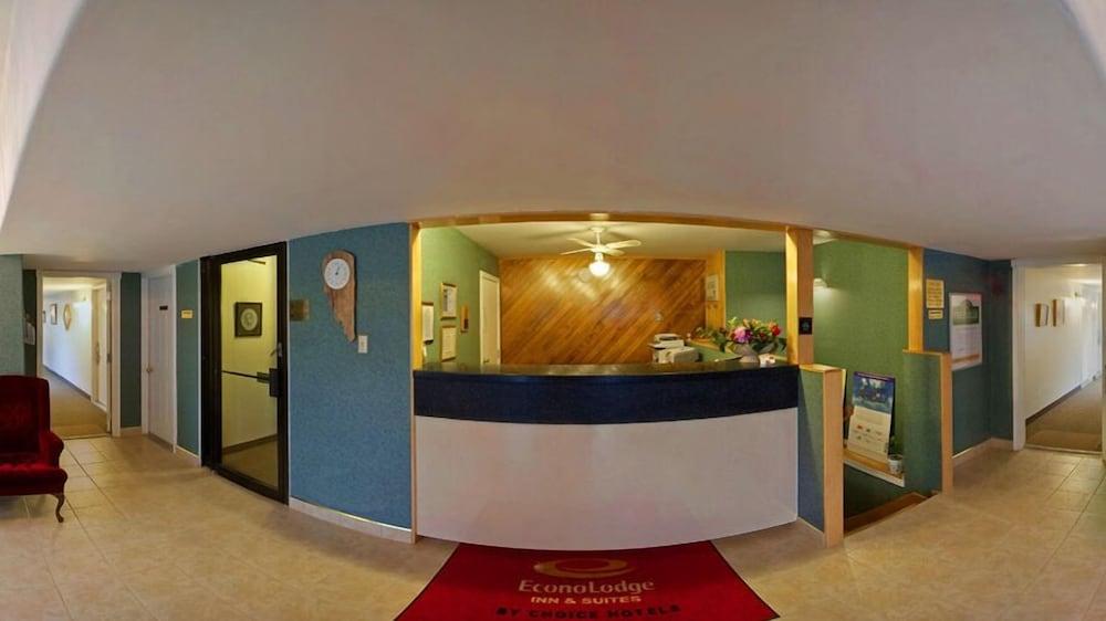Econo Lodge & Suites Saint John - Reception