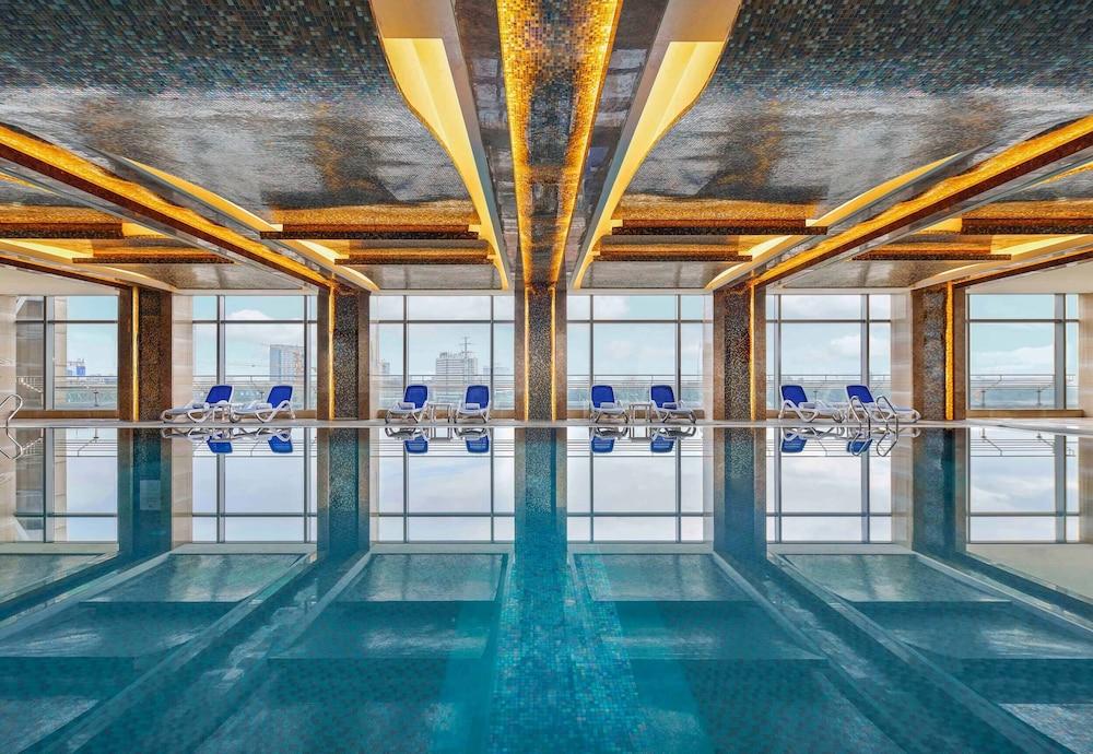Sanding New Century Grand Hotel Yiwu - Indoor/Outdoor Pool