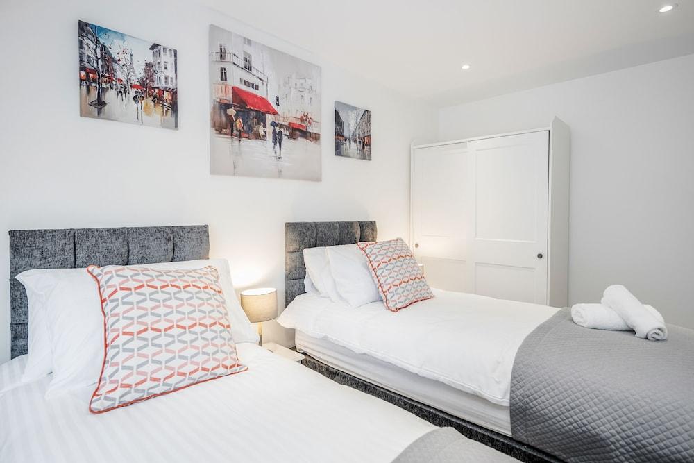 Watford Central Apartment - Modernview Serviced Accommodation - Room