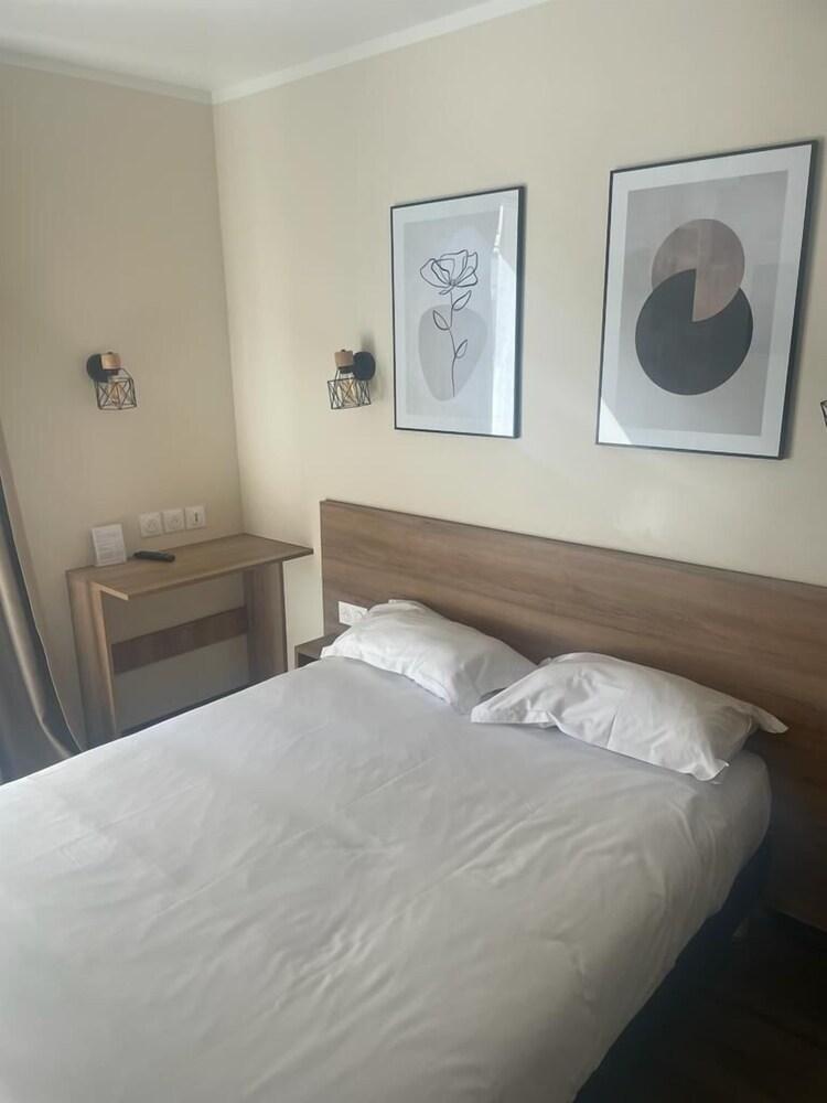 Hotel D'Anjou - Room
