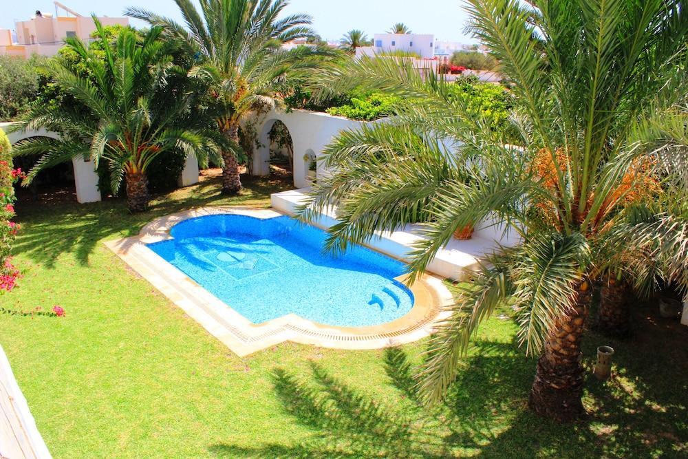 Gorgeous Villa Sfax - Featured Image