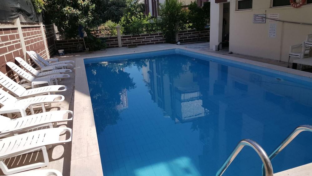 Kartal Hotel - Outdoor Pool