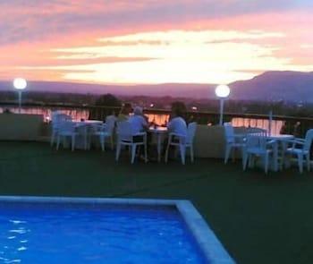 Queens Valley Hotel, Restaurants, Bars and Spa Luxor - Rooftop Pool
