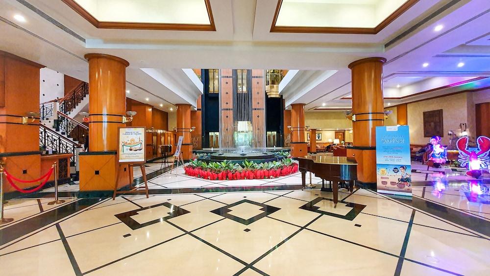 The Orchid Hotel Mumbai Vile Parle - Lobby