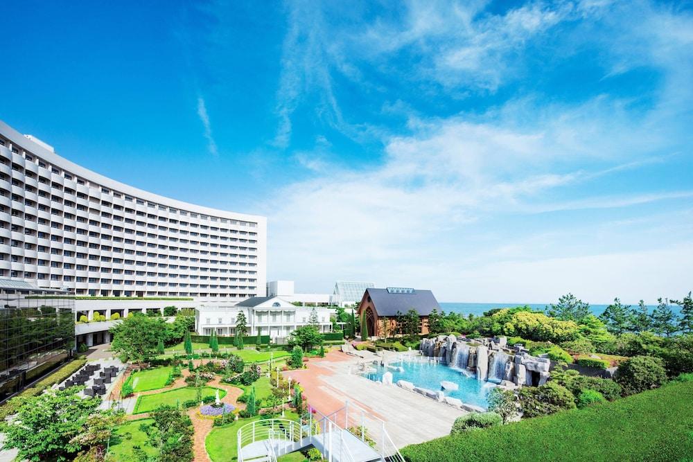 Sheraton Grande Tokyo Bay Hotel - Featured Image
