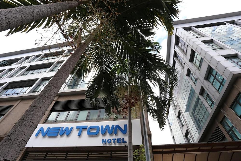 New Town Hotel USJ Sentral - Exterior