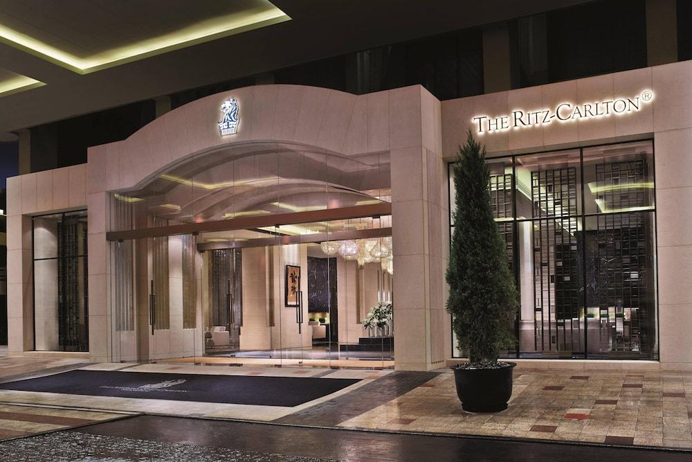 The Portman Ritz-Carlton, Shanghai - Exterior