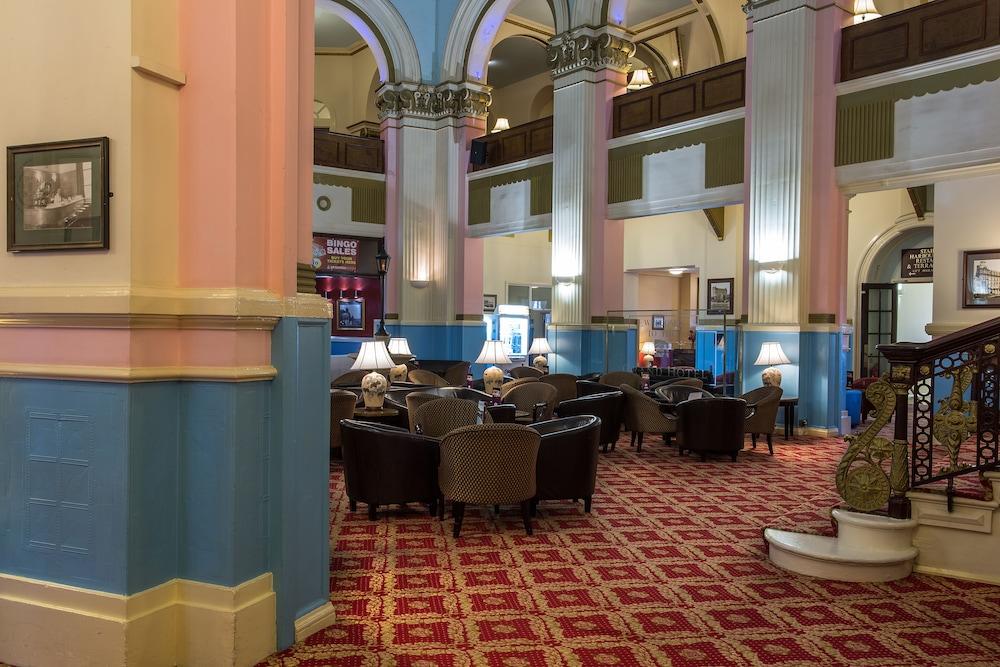 Britannia Grand Hotel Scarborough - Lobby Sitting Area