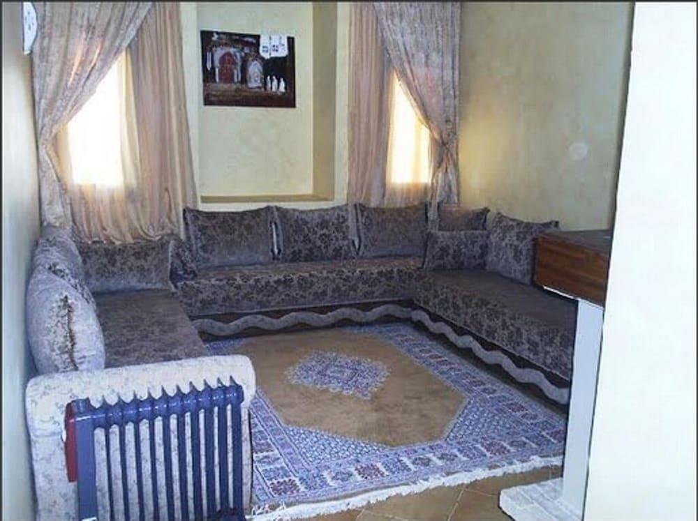 Residence Ifrane - Living Area