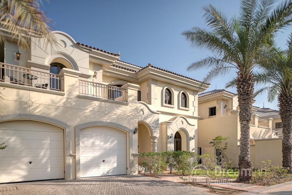 Dream Inn Dubai-Luxury Palm Beach Villa - Exterior