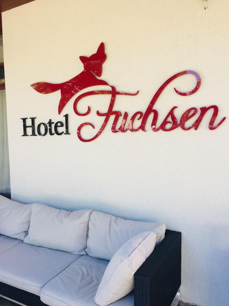 Hotel Fuchsen - Exterior