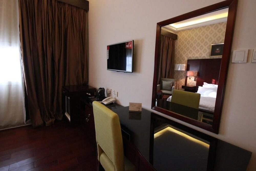 Bhanis Hotel - Room amenity