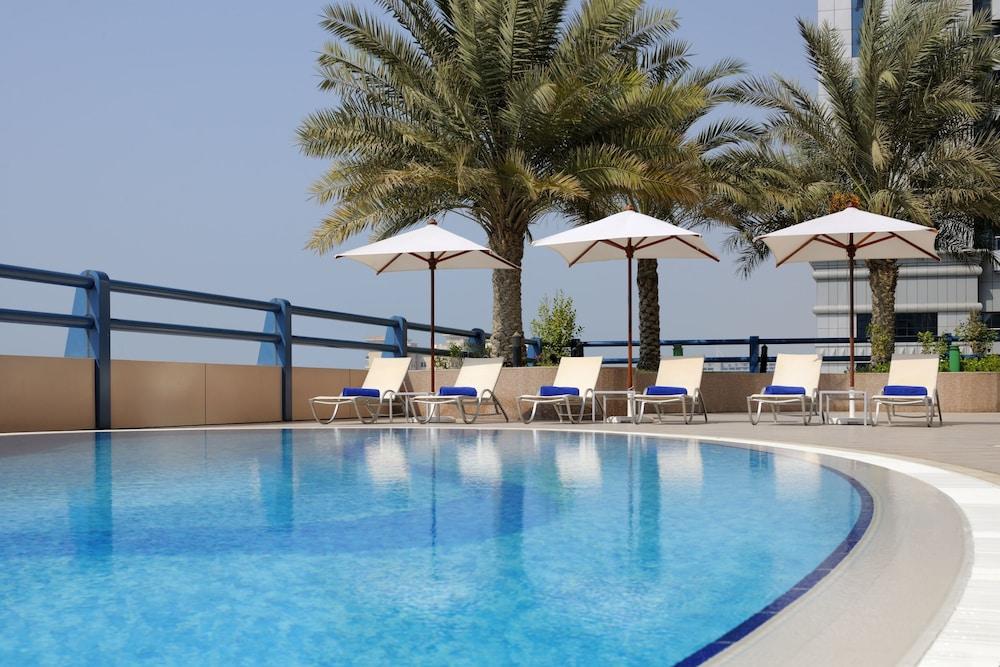 Dubai Marriott Harbour Hotel & Suites - Outdoor Pool