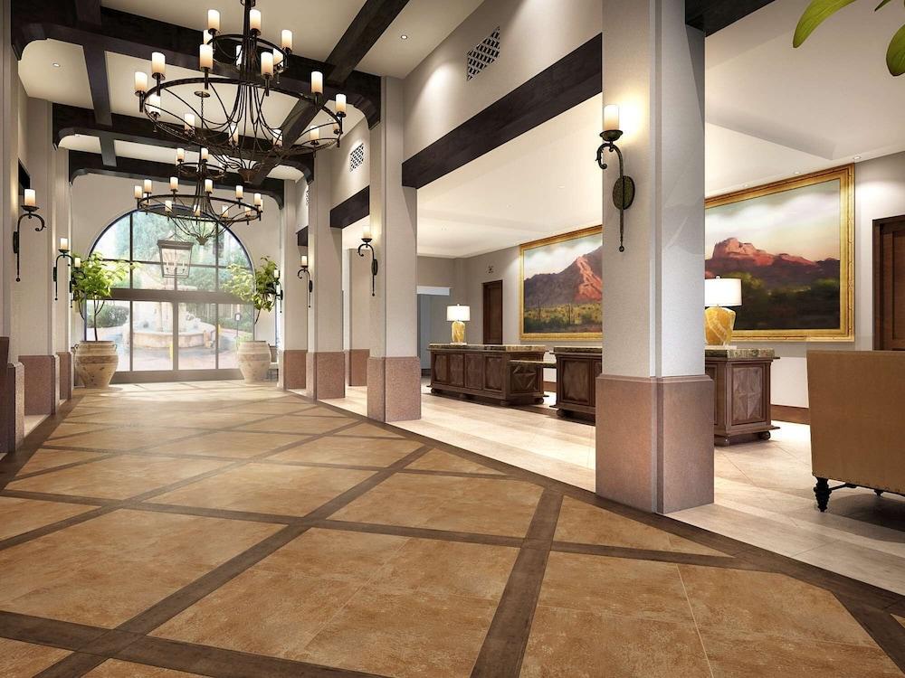 Embassy Suites by Hilton Scottsdale Resort - Lobby