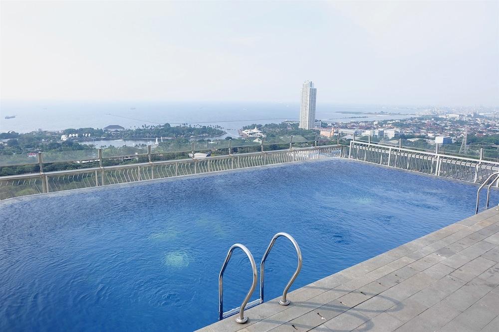2 Bedrooms Apartment with Ancol Sea View By Travelio - null