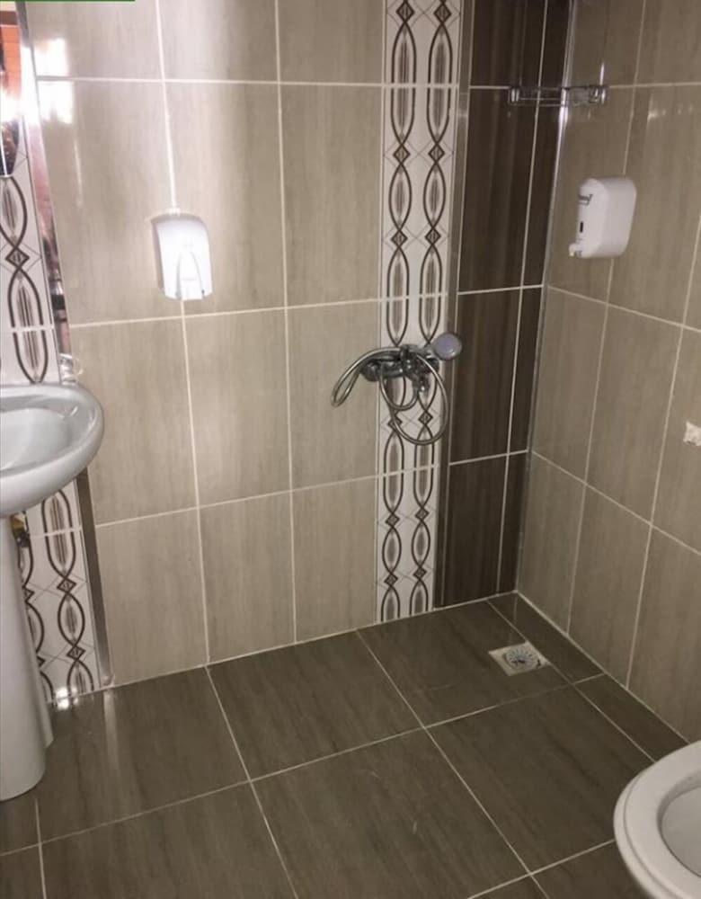Dilek Apart - Bathroom
