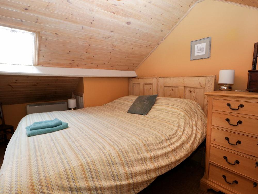 Waycot Cottage - Room
