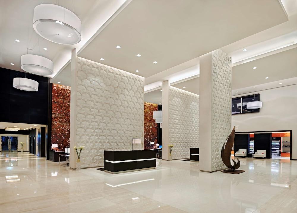 Hyatt Place Dubai Al Rigga - Lobby