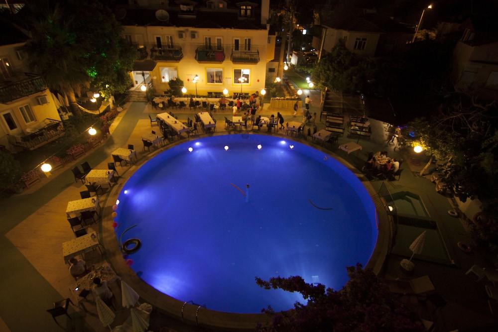 Metin Hotel - Outdoor Pool
