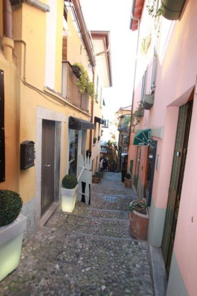 Captivating 4 -bed Apartment in Bellagio Historic - Exterior