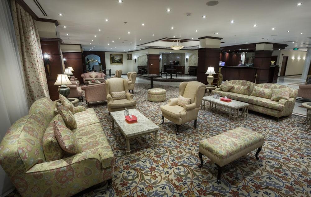 Hawthorn Suites by Wyndham Al Khobar - Interior