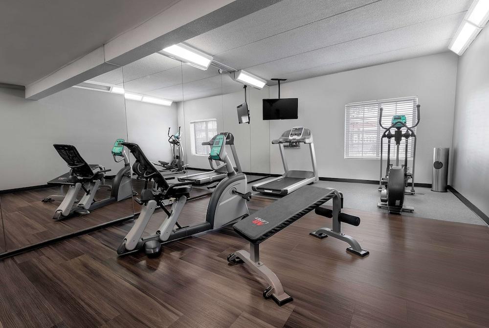 La Quinta Inn & Suites by Wyndham Miami Airport West - Fitness Facility