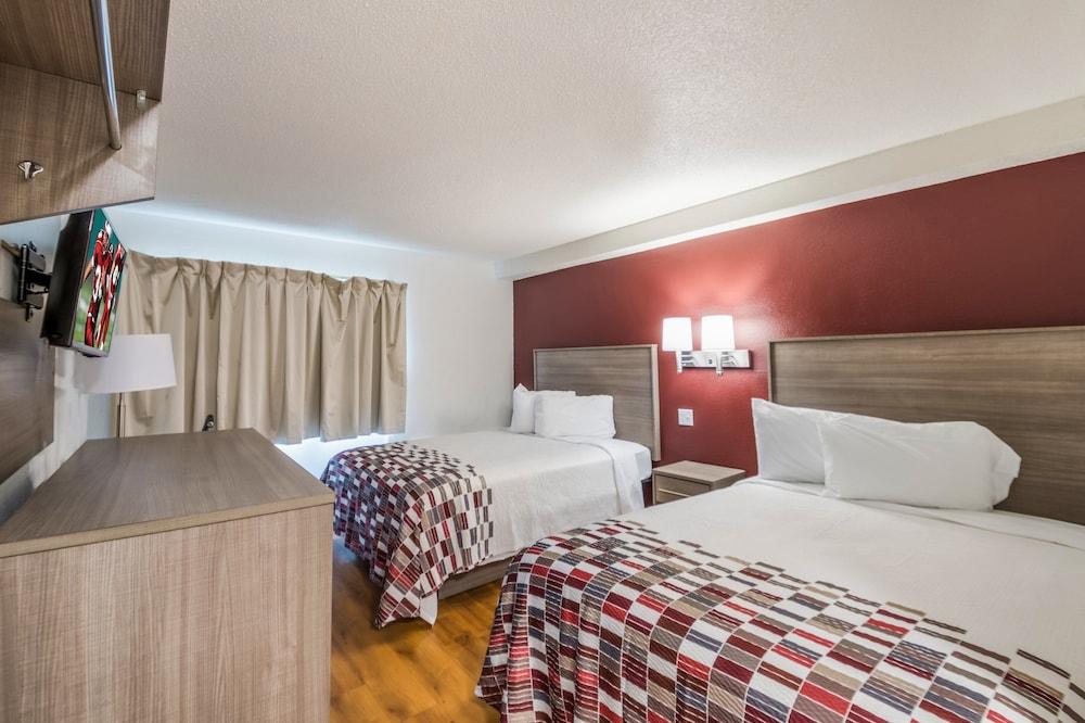 Red Roof Inn Rochester – Airport - Room