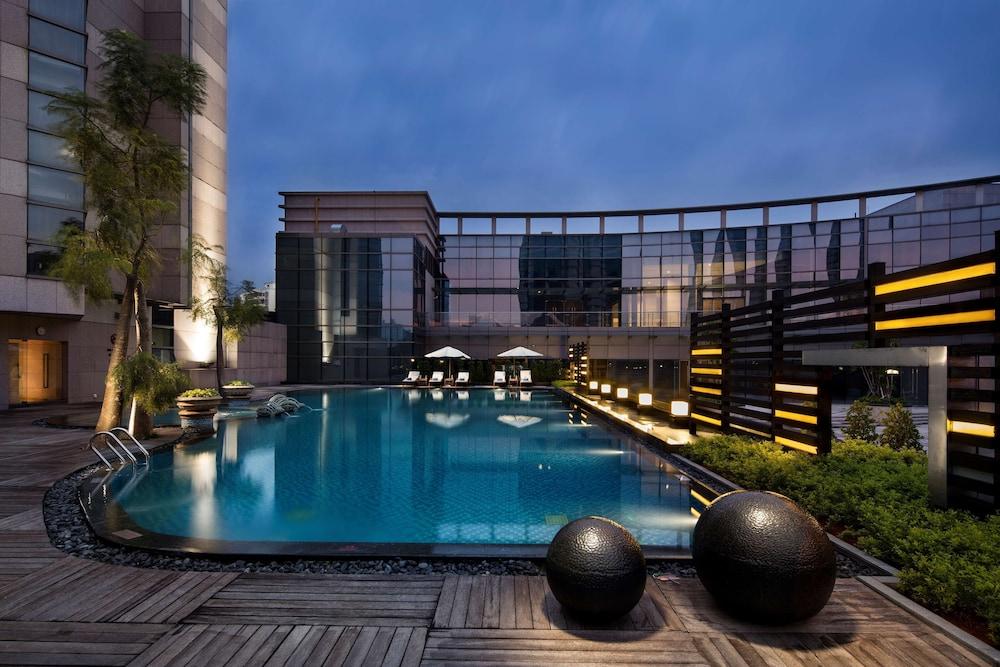 Hilton Xiamen - Pool
