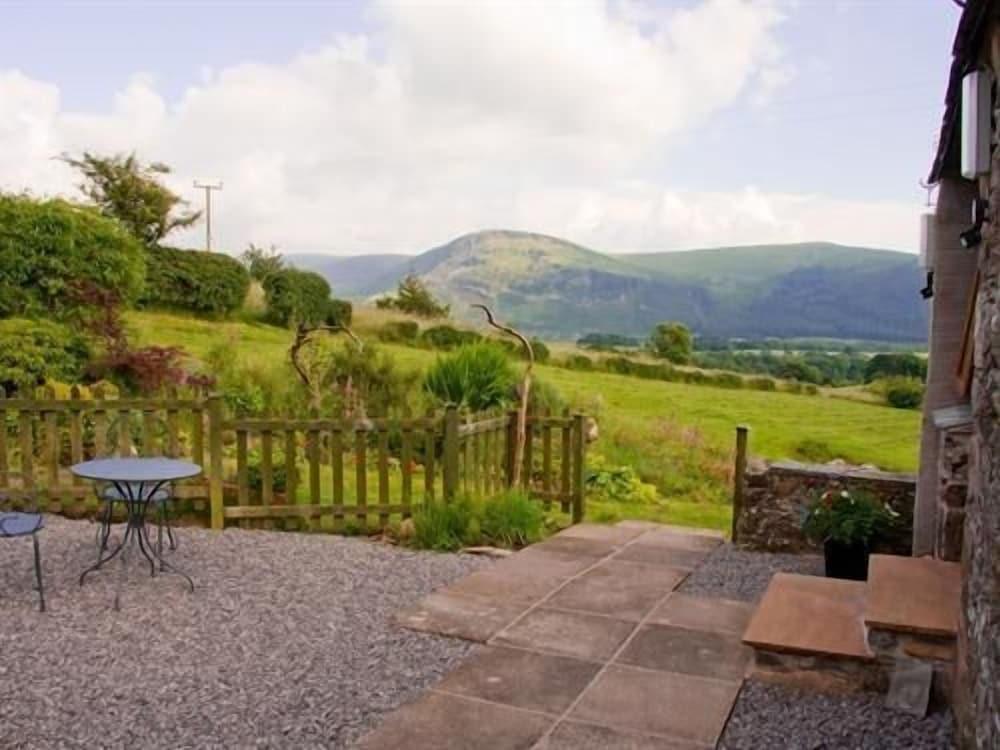 Ghyll Farm Bed & Breakfast - Property Grounds