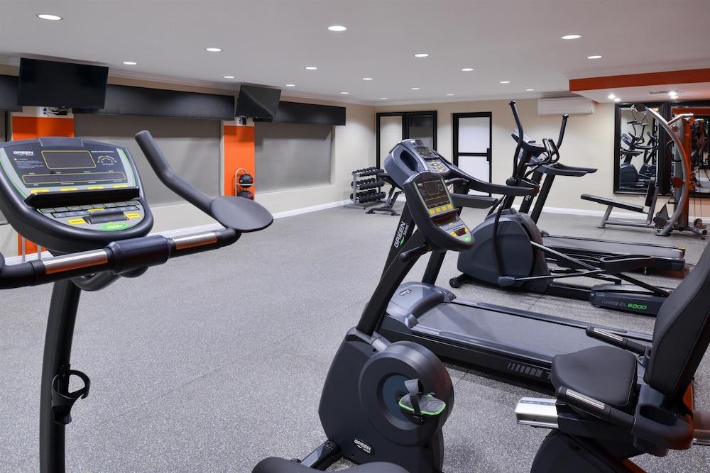 Best Western Plus LA Mid Town Hotel - Fitness Facility