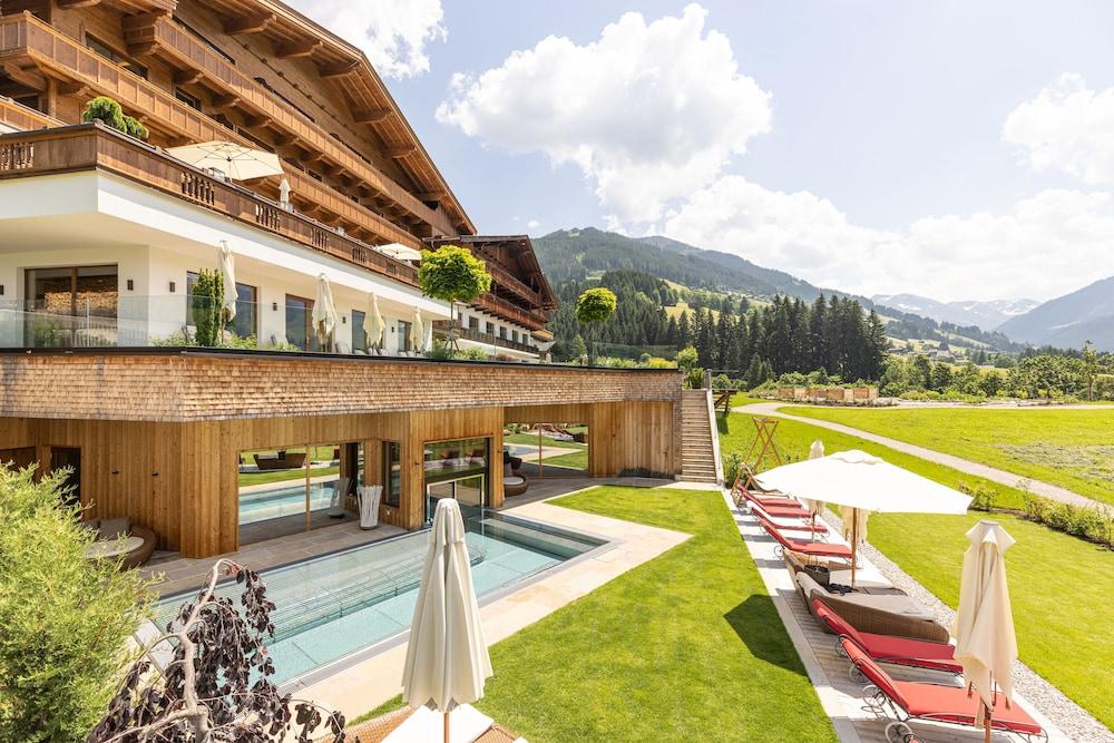 Mountain & Spa Resort Alpbacherhof - Featured Image