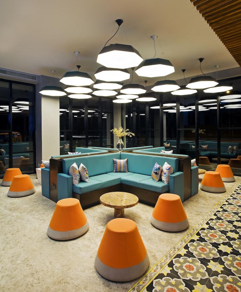 Zone By The Park Coimbatore - Lobby Sitting Area