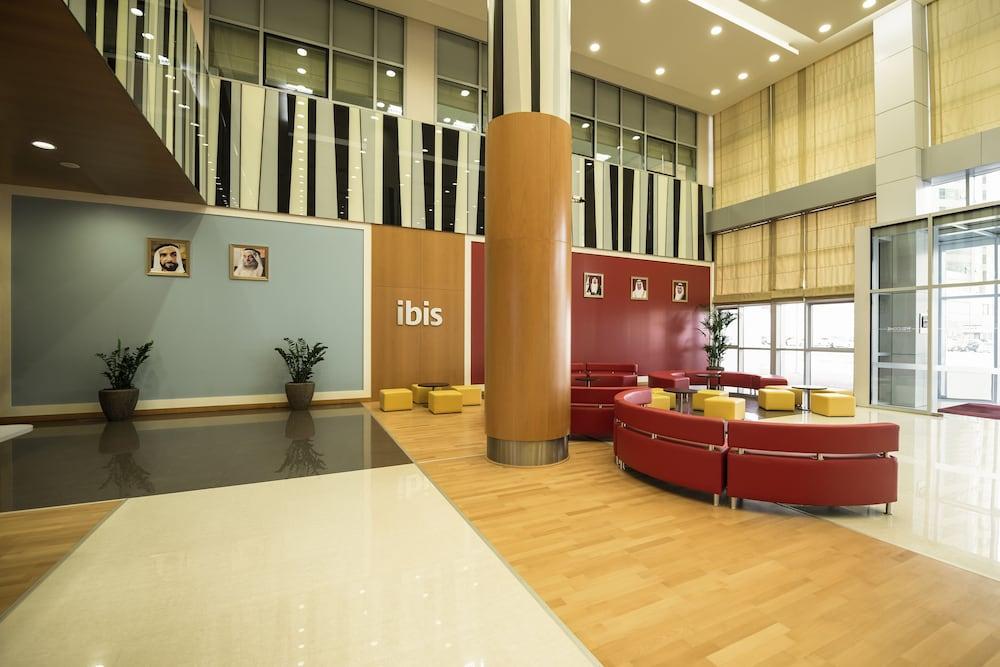 Ibis Fujairah - Lobby Sitting Area