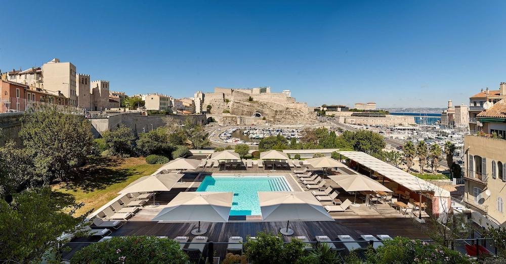Radisson Blu Hotel, Marseille Vieux Port - Outdoor Pool