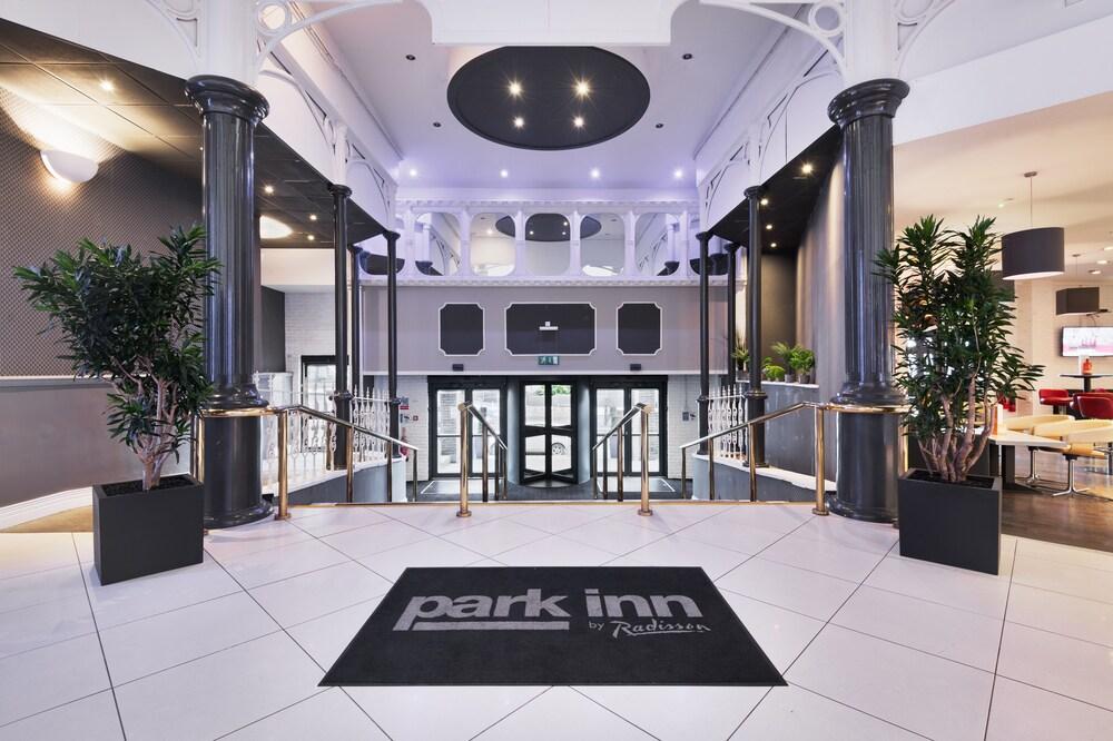 Park Inn by Radisson Cardiff City Centre - Reception
