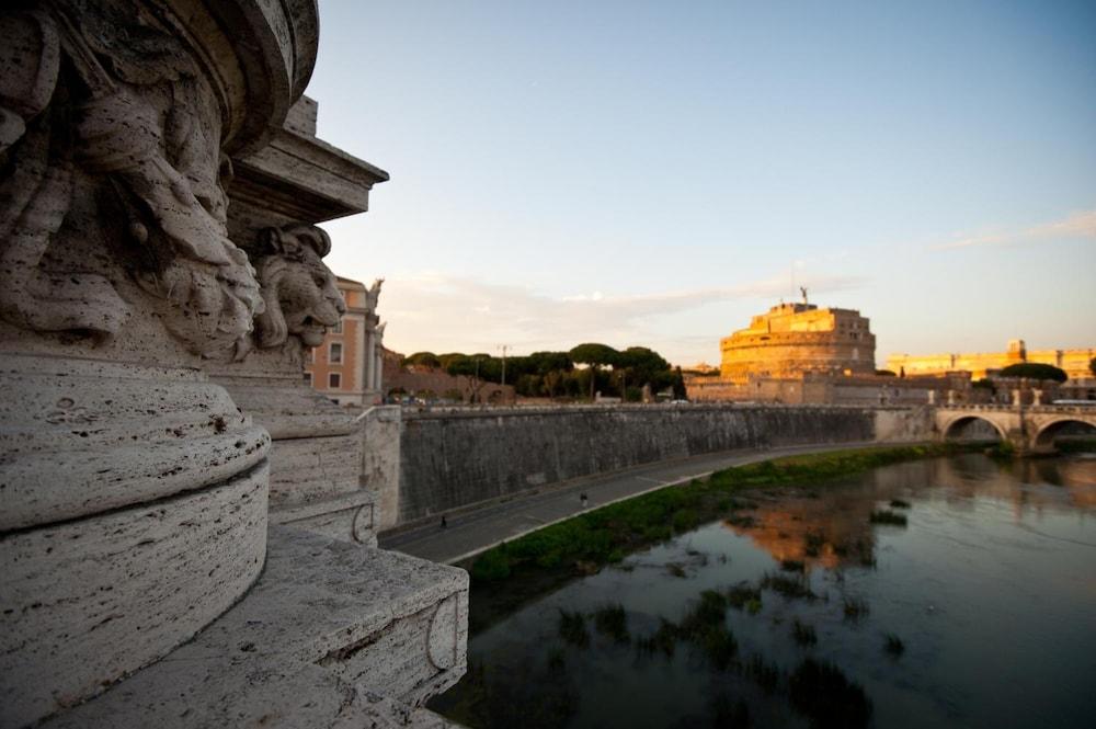 Rome Services Porta Castello - Exterior
