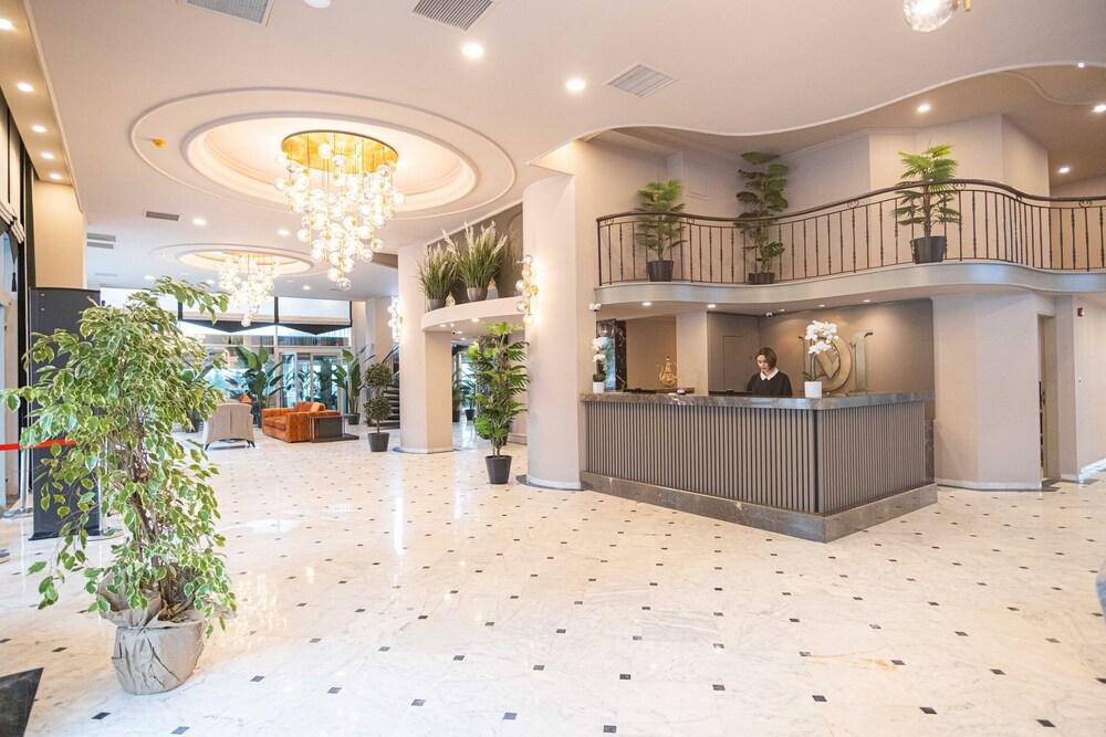 Destiny Marine Hotel - Lobby