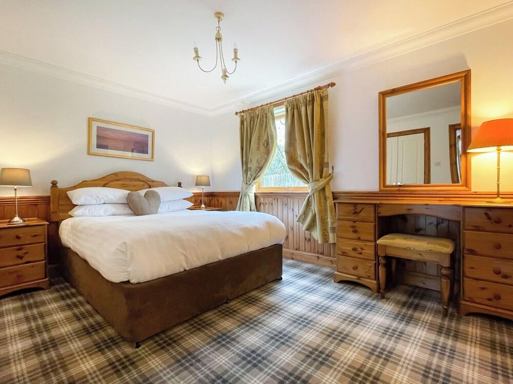 Loch Lomond Luxury Lodges - Room