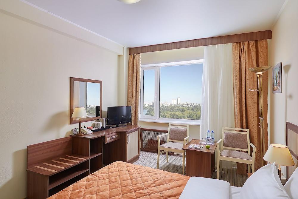 Hotel Izmailovo Delta - Room