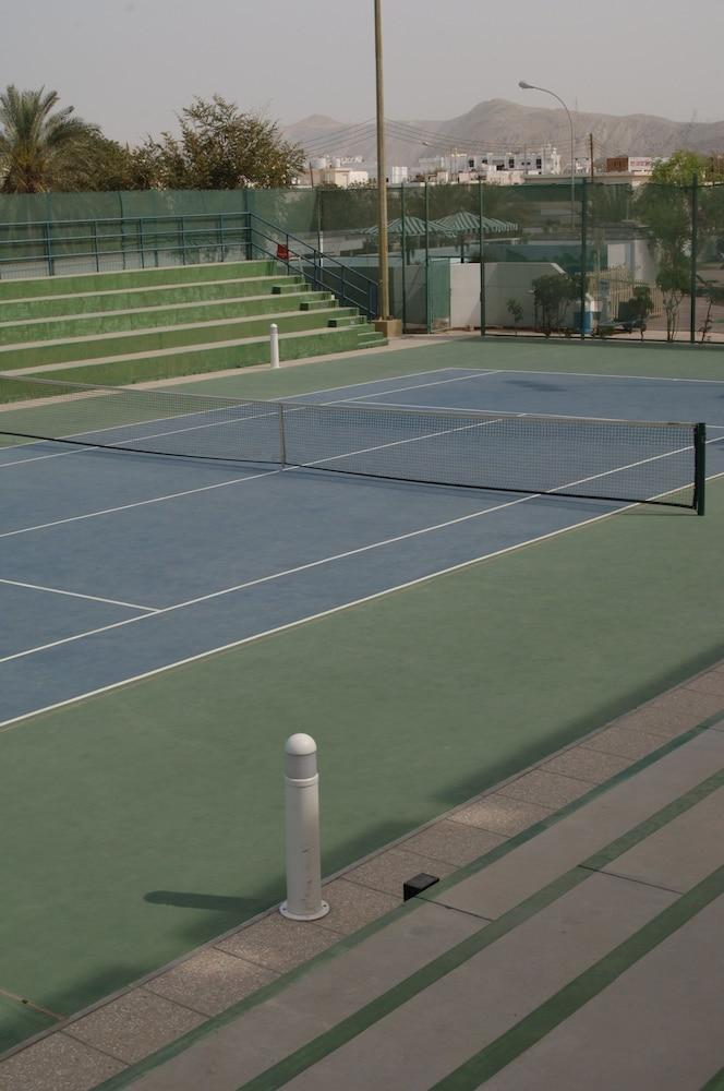 Al Falaj Hotel - Tennis Court